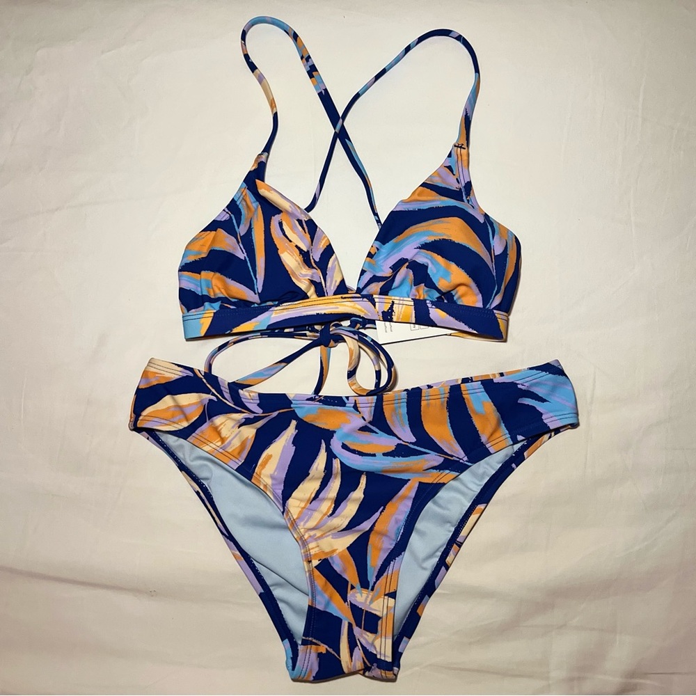 NWT Cupshe Release Happiness Lace-Back Top & Hipster Bikini Set